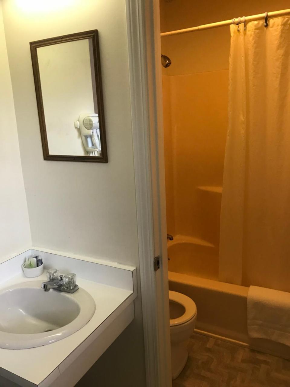 Twin Mountain Four Seasons Motor Inn المظهر الخارجي الصورة